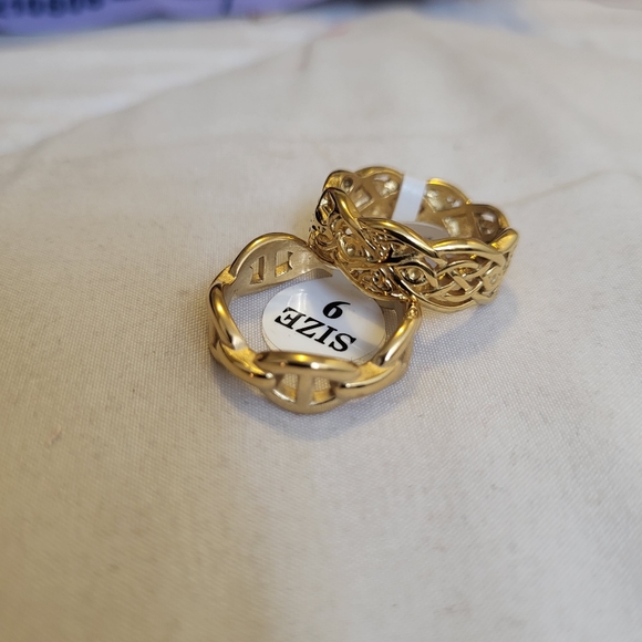 Gold Plated 18Kt rings size 9 - Picture 1 of 2